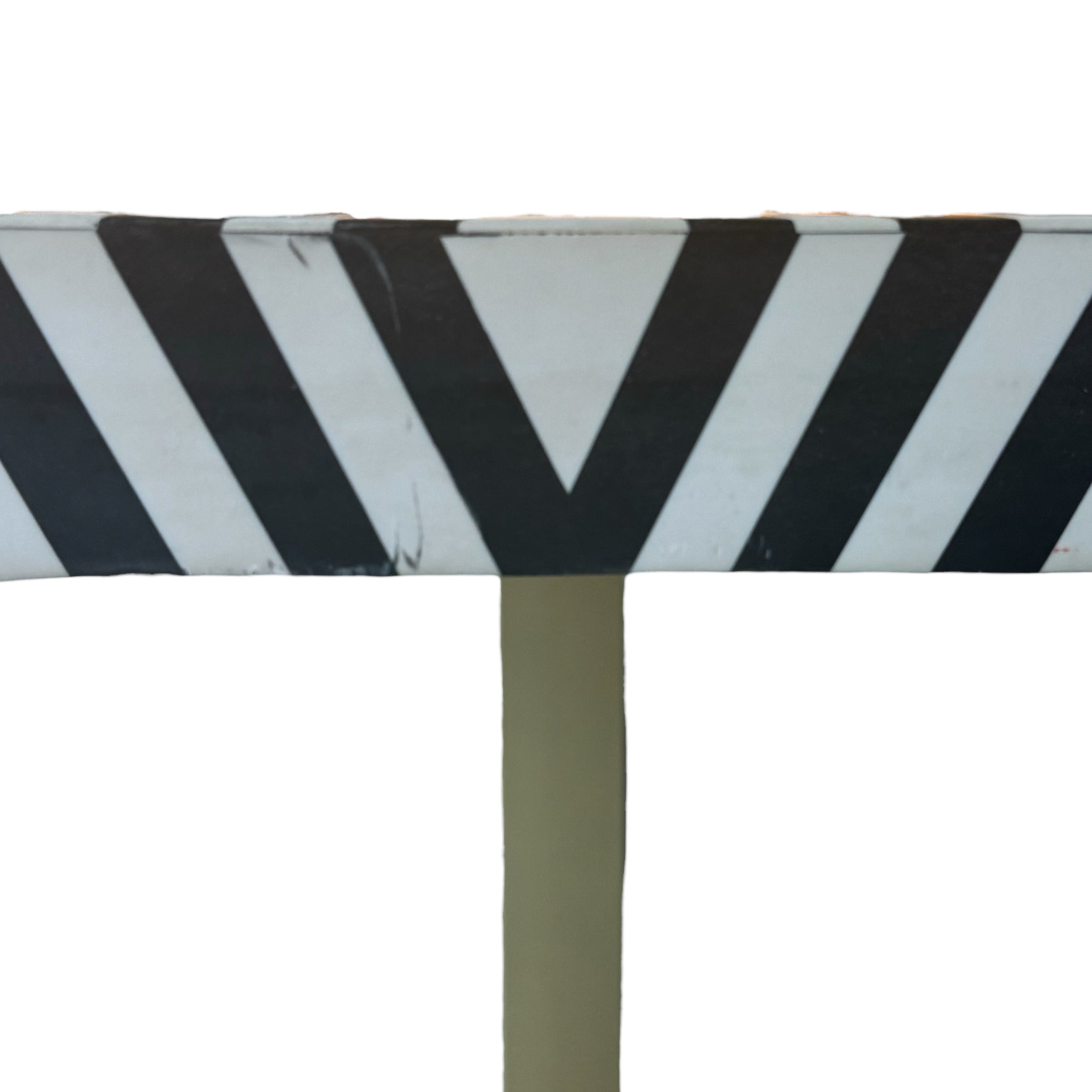 work table
tables
Table
stripes
striped
modern
kitchen table
Inlaid
Home
geometric
Dining table
black and white
2000s
large table
Kitchen
dining room
Brass