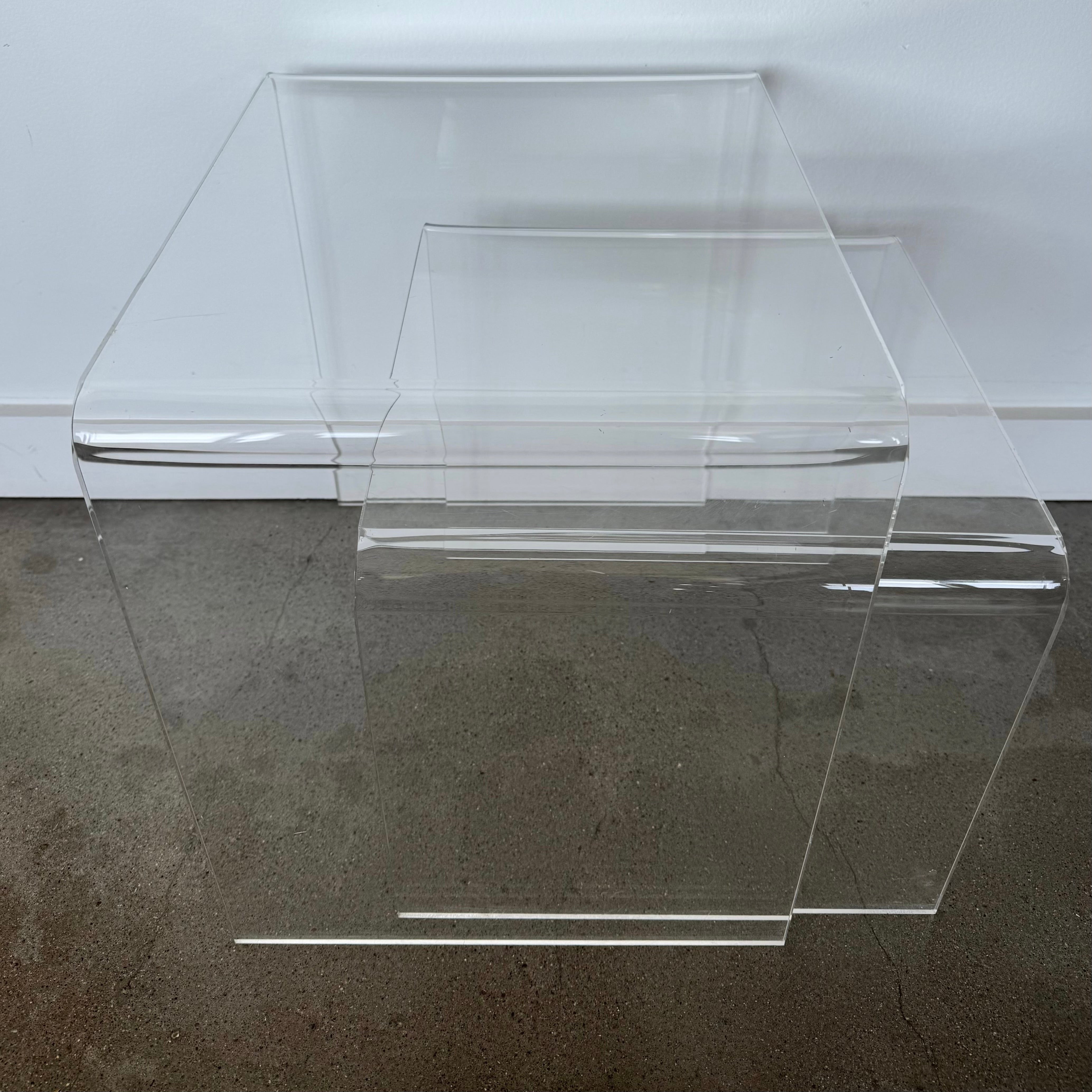 waterfall
Table
small table
Side table
Occasional table
nesting table
modern
lucite
Home
Coffee table
Art Deco
1970s