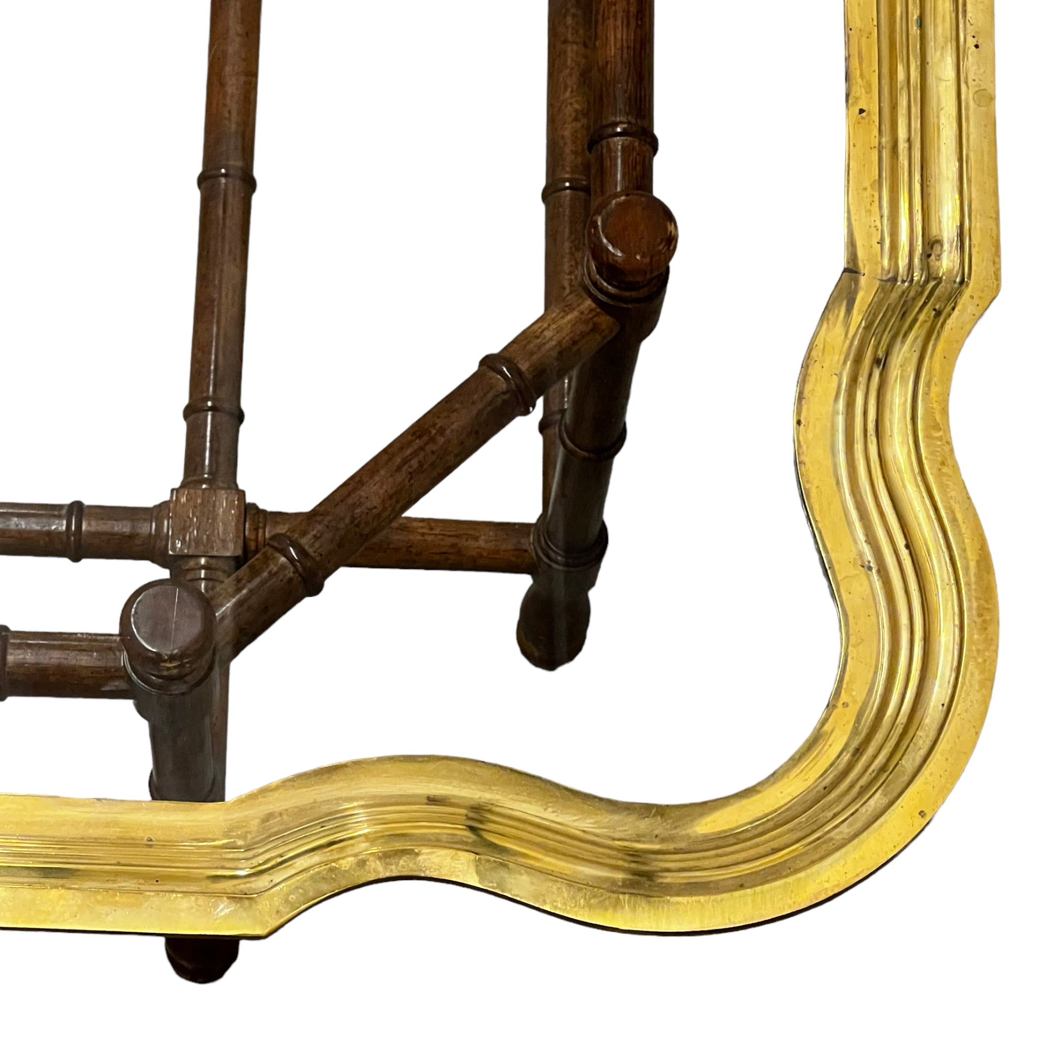 table
scalloped
metal
Home
glass
faux bois
Coffee table
brass
bamboo
baker furniture
1970s
octagonal