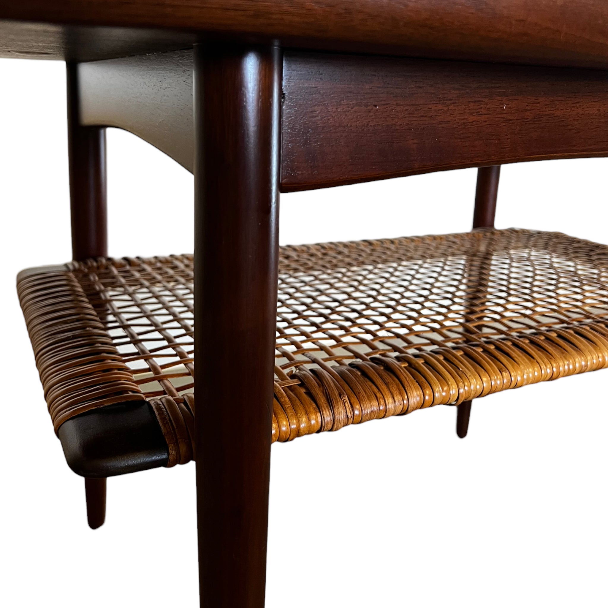 wood
Walnut
tea table
Table
small table
Side table
Selig
Poul Jensen
Occasional table
modern
Mid century
Home
Denmark
danish modern
Danish
1960s
