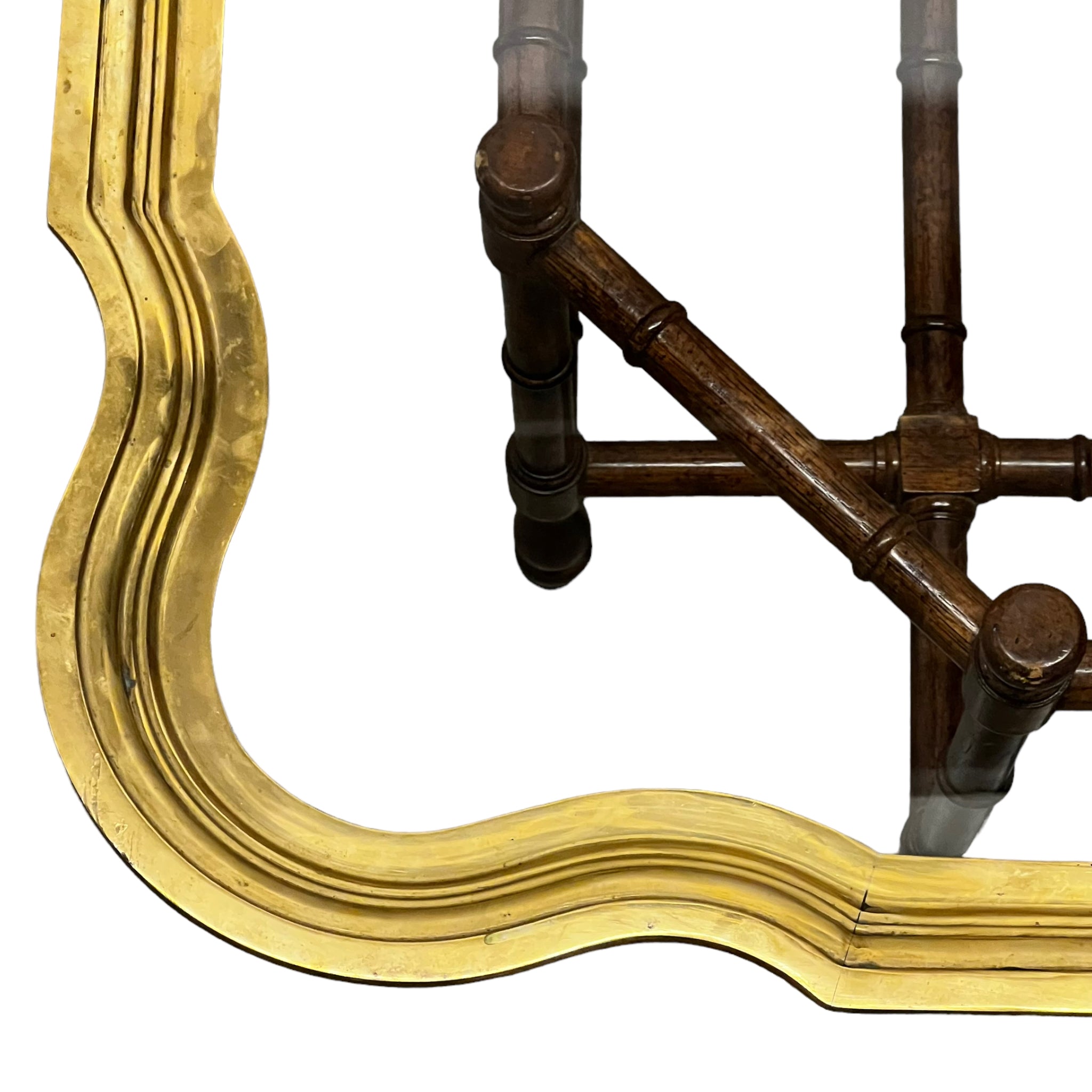 table
scalloped
metal
Home
glass
faux bois
Coffee table
brass
bamboo
baker furniture
1970s
octagonal