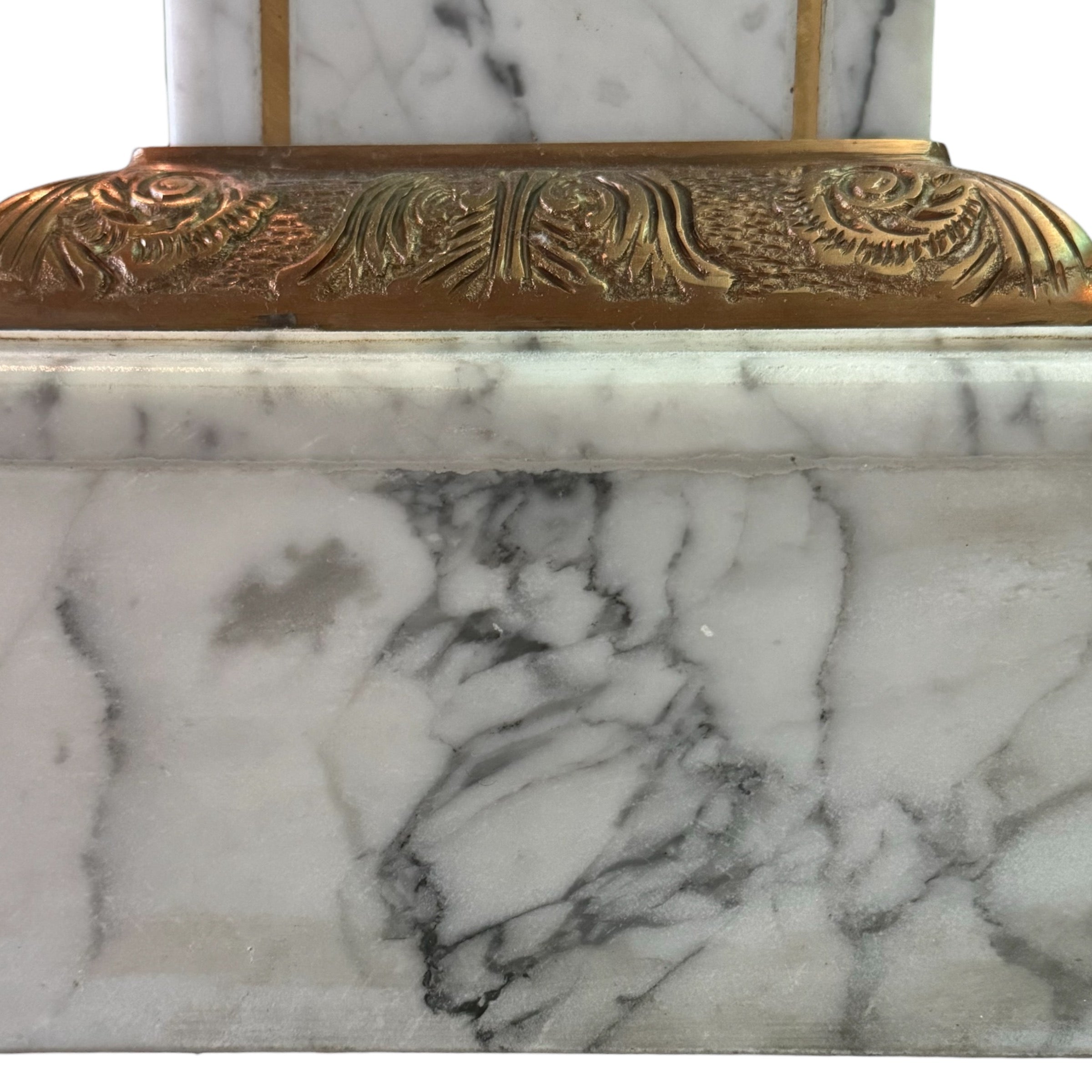 Table
stars
Plant stand
Pedestal
outdoor
Ormolu
marble
italian
indoor
home decor
Home
Gold
Gilt
Gilded
decorative
Decor
column
Bronze