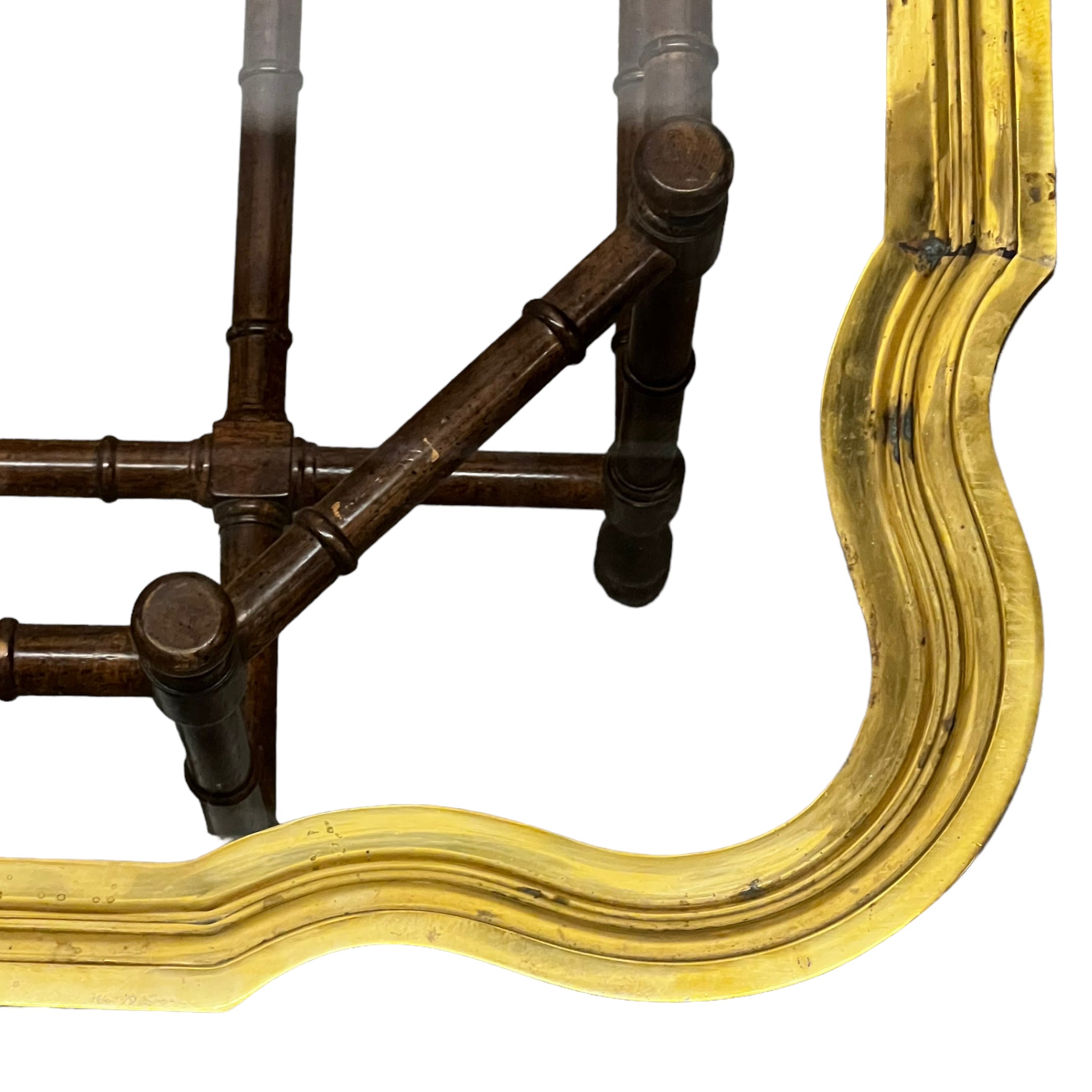 table
scalloped
metal
Home
glass
faux bois
Coffee table
brass
bamboo
baker furniture
1970s
octagonal