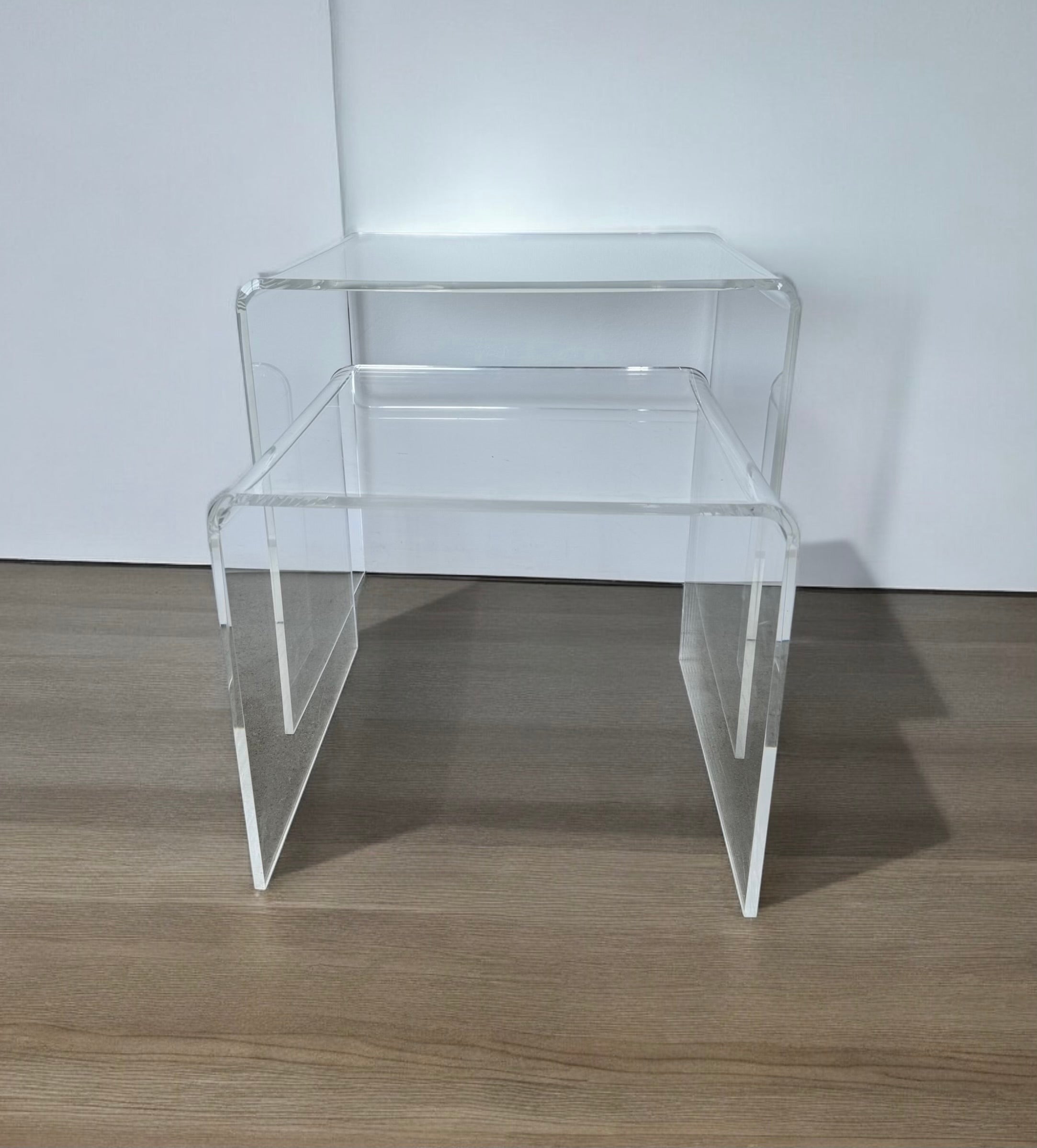 waterfall
Table
small table
Side table
Occasional table
nesting table
modern
lucite
Home
Coffee table
Art Deco
1970s