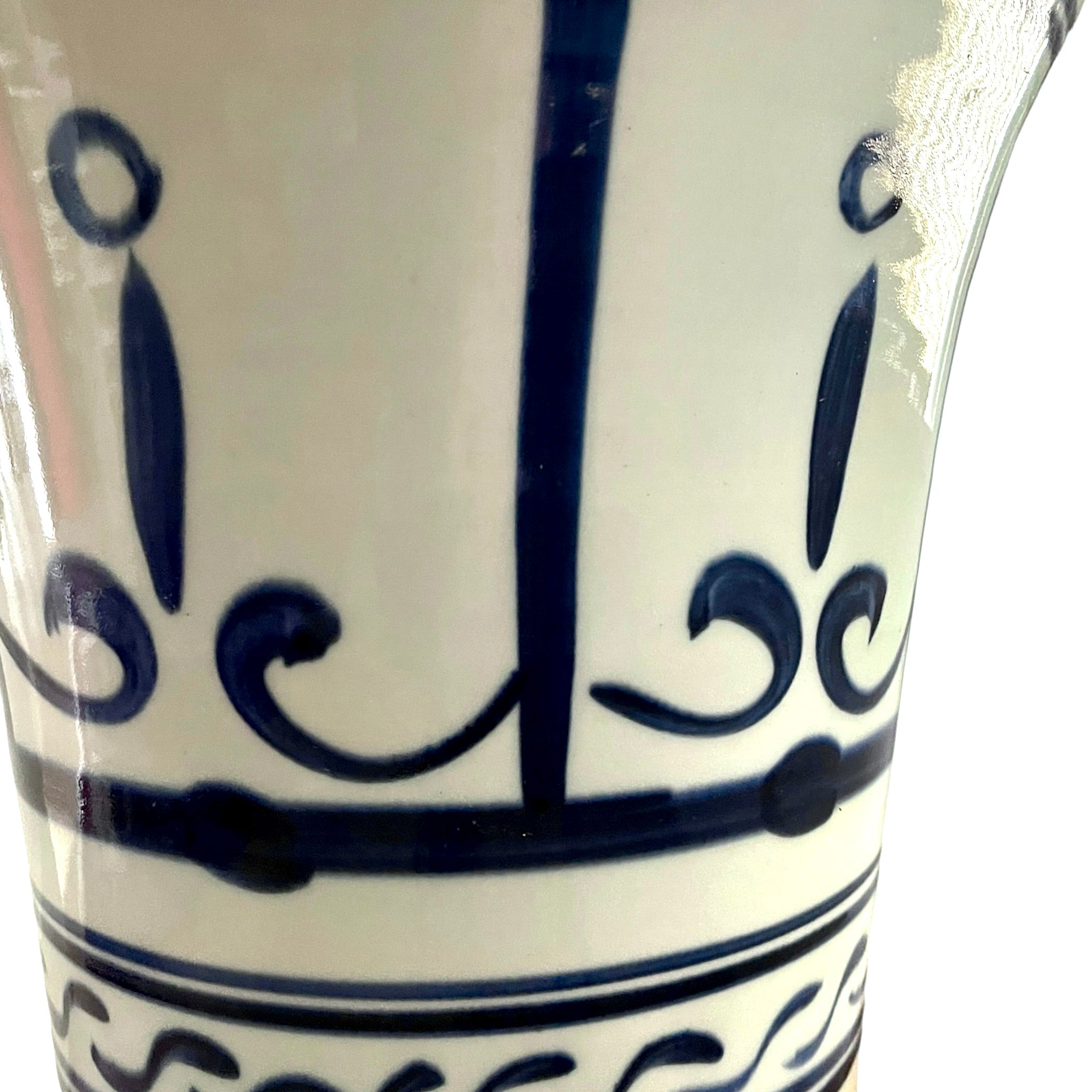 Vintage
Table
small table
porcelain
Occasional table
Netherlands
Home
Entry table
Dutch
Dining table
Delft
Colorful
blue and white
Ceramic
landscape