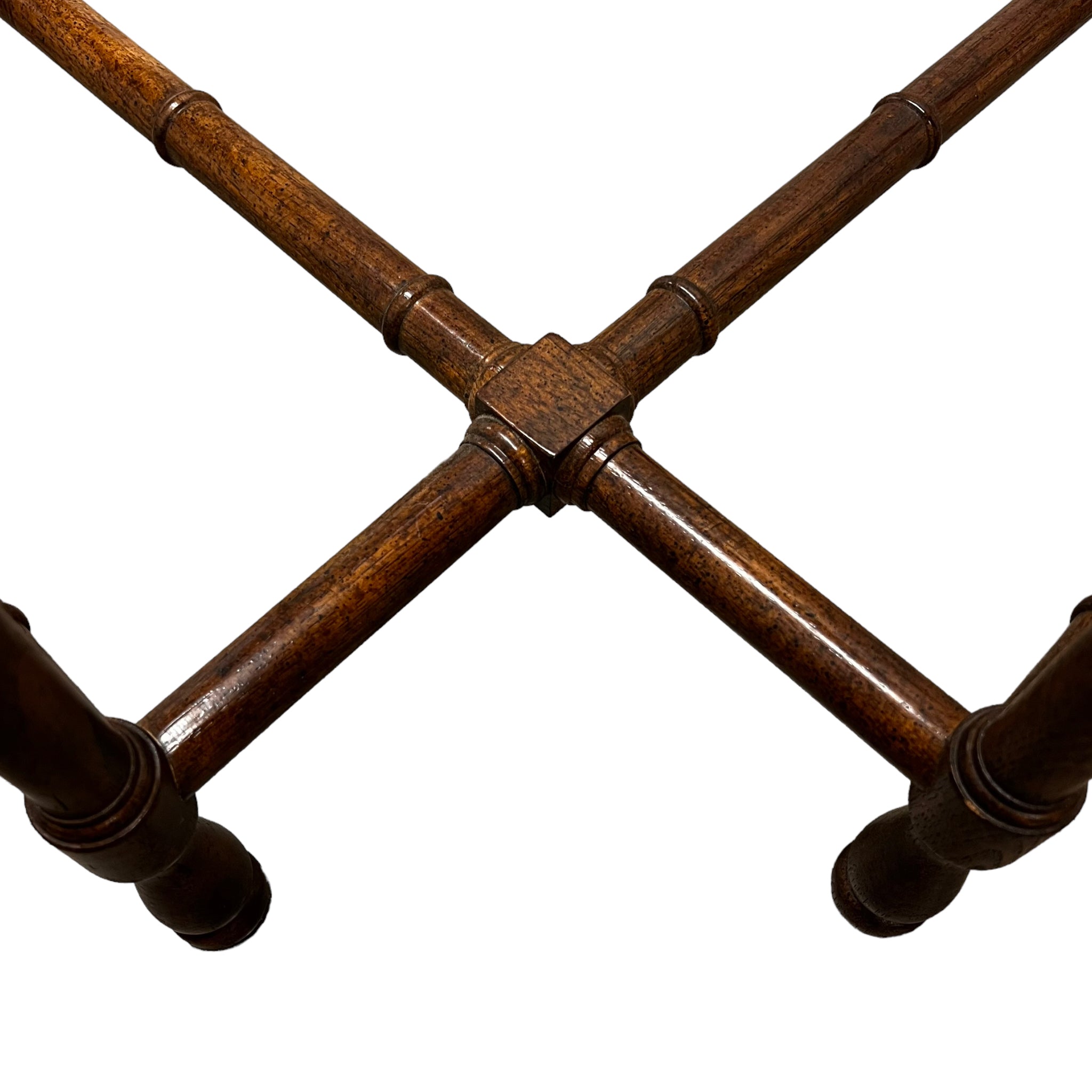 table
scalloped
metal
Home
glass
faux bois
Coffee table
brass
bamboo
baker furniture
1970s
octagonal