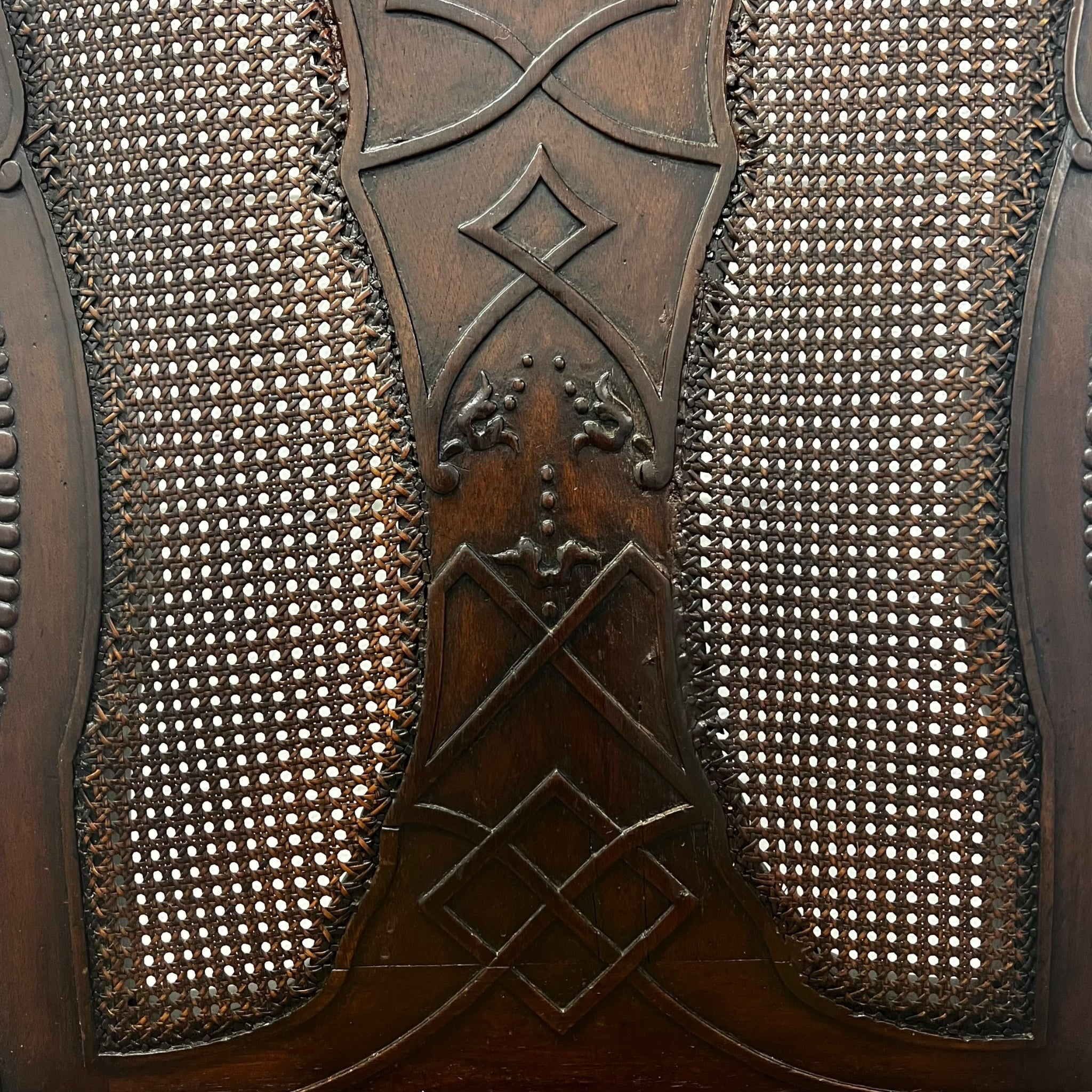 wood
paw feet
italy
italian
home
Hand carved
chair
cane chair
cane
antique
18th century
Dining chair
Chair
accent chair
kitchen chair
carved
cabriole legs