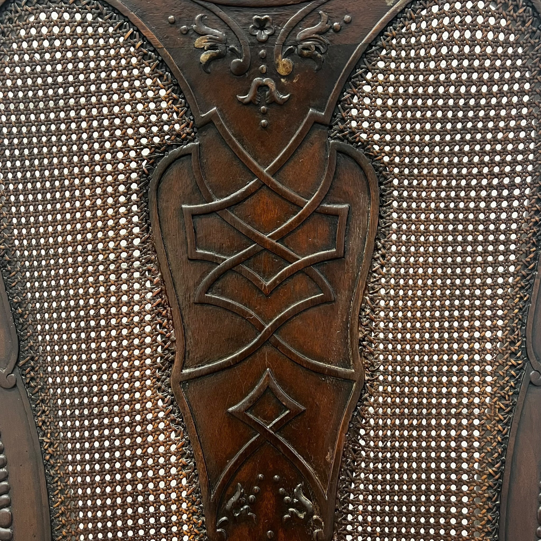 wood
paw feet
italy
italian
home
Hand carved
chair
cane chair
cane
antique
18th century
Dining chair
Chair
accent chair
kitchen chair
carved
cabriole legs