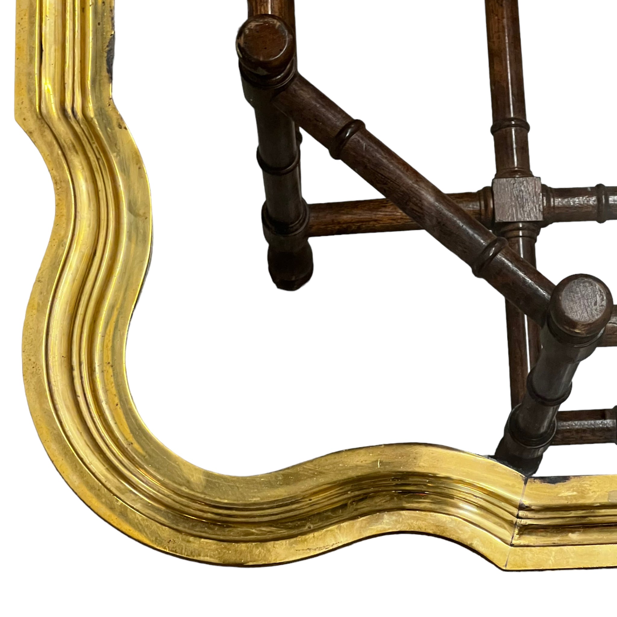 table
scalloped
metal
Home
glass
faux bois
Coffee table
brass
bamboo
baker furniture
1970s
octagonal