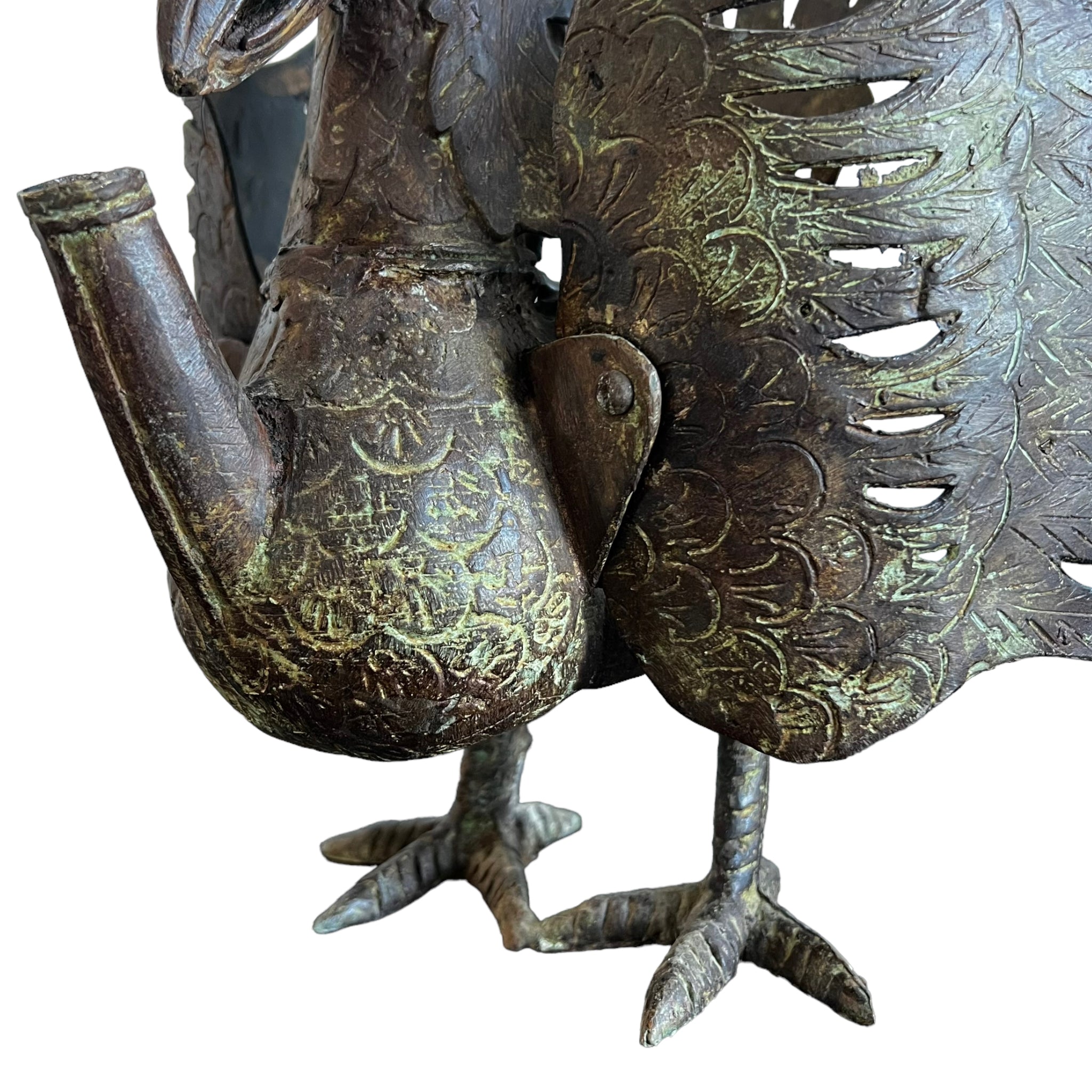 wings
Spooky
Sculpture
Plumes
Lamp
India
Home
decorative
Decor
Bronze
Brass
birds
bird
Art
peacock
hanging lamp
feathers
folk art
antique