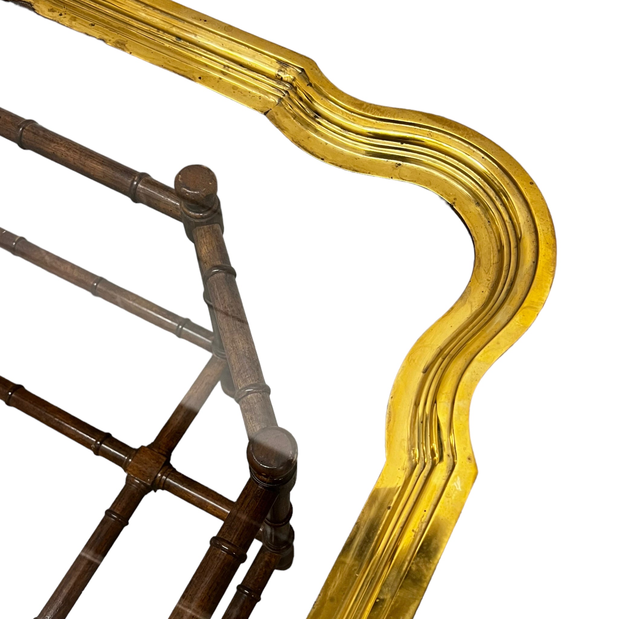 table
scalloped
metal
Home
glass
faux bois
Coffee table
brass
bamboo
baker furniture
1970s
octagonal