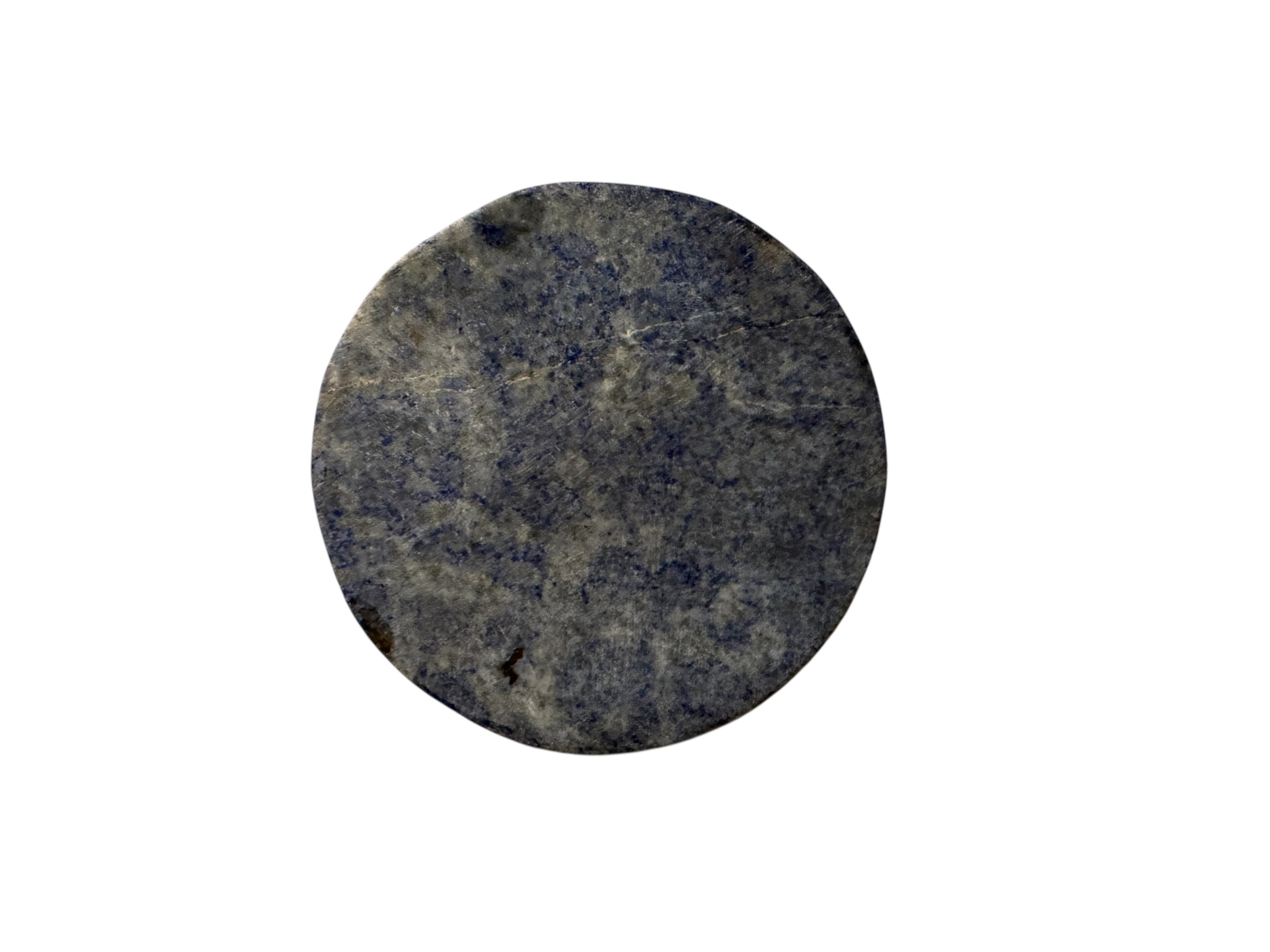 Close-up deep blue Lapis Lazuli box featuring octagonal shape pearly Labradorite cabochon silver setting on lid