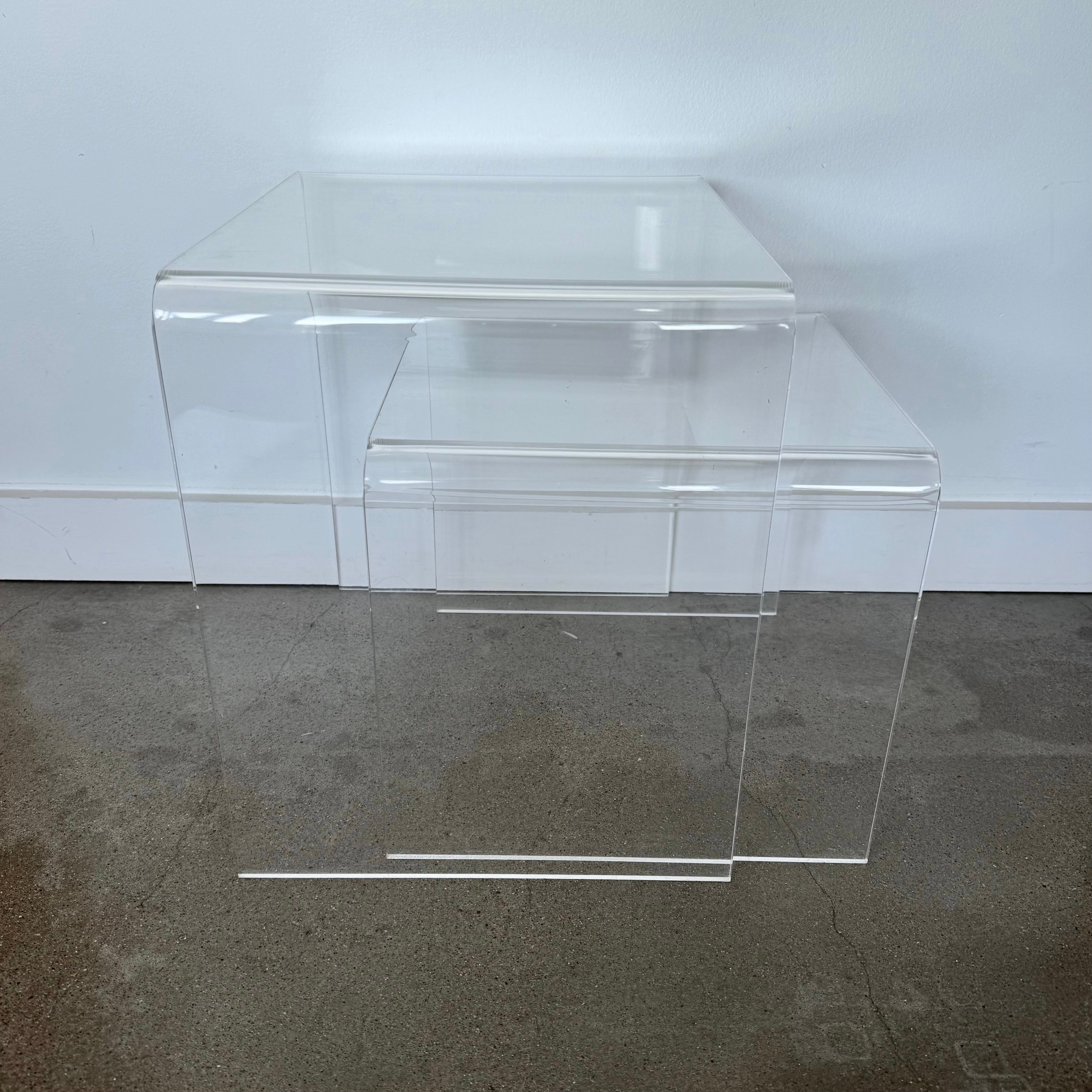 waterfall
Table
small table
Side table
Occasional table
nesting table
modern
lucite
Home
Coffee table
Art Deco
1970s