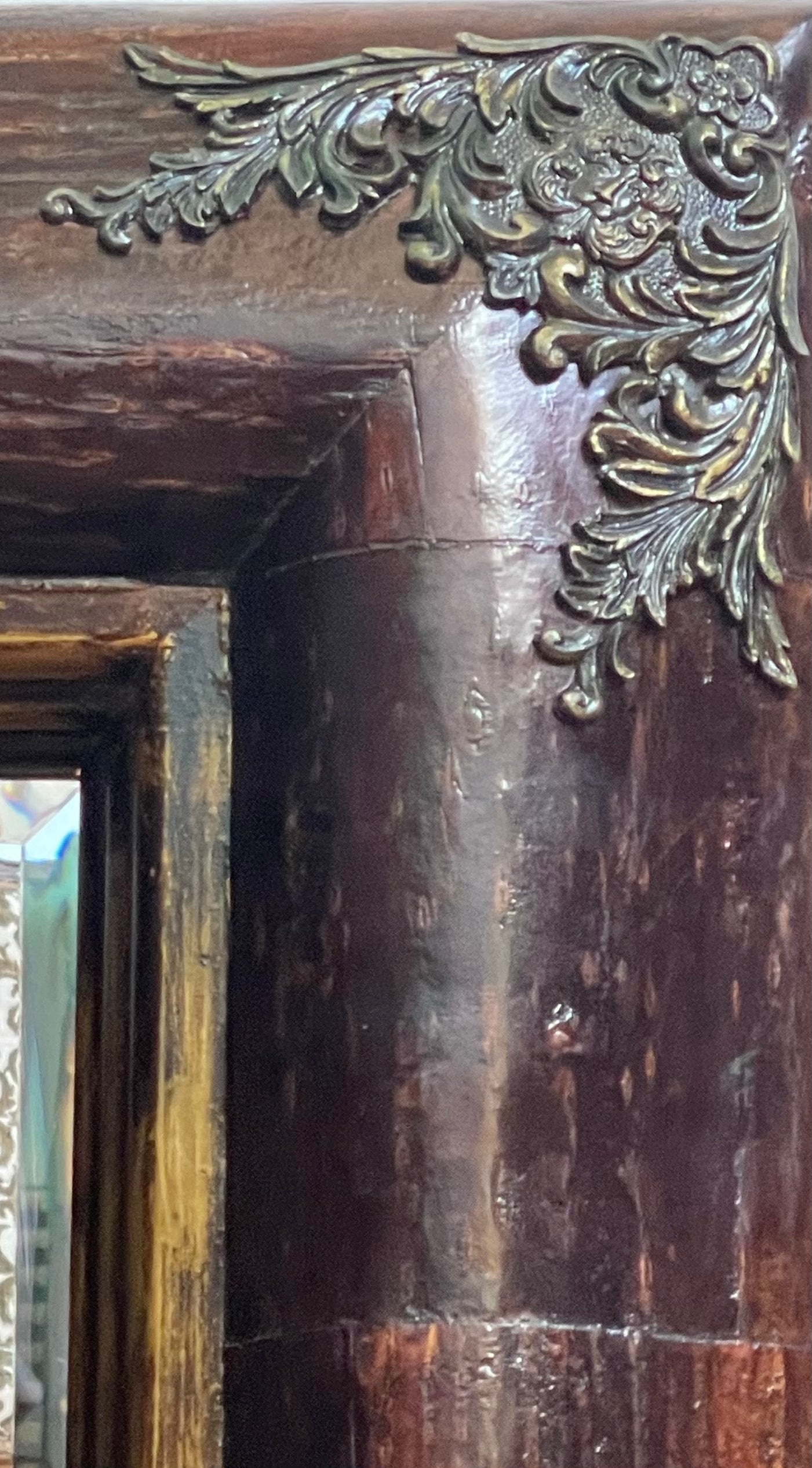 wood frame
Vintage
Portuguese
ornate
Mirror
large mirror
intricate
Brass
antique
Ornate Antique-Style Mirror: Portuguese-Inspired Design with Intricate Detailing
Antique-Style Mirror: Portuguese-Inspired Design
Portuguese-Inspired mirror
vintage mirror
vintage mirror austin
portuguese style mirrror