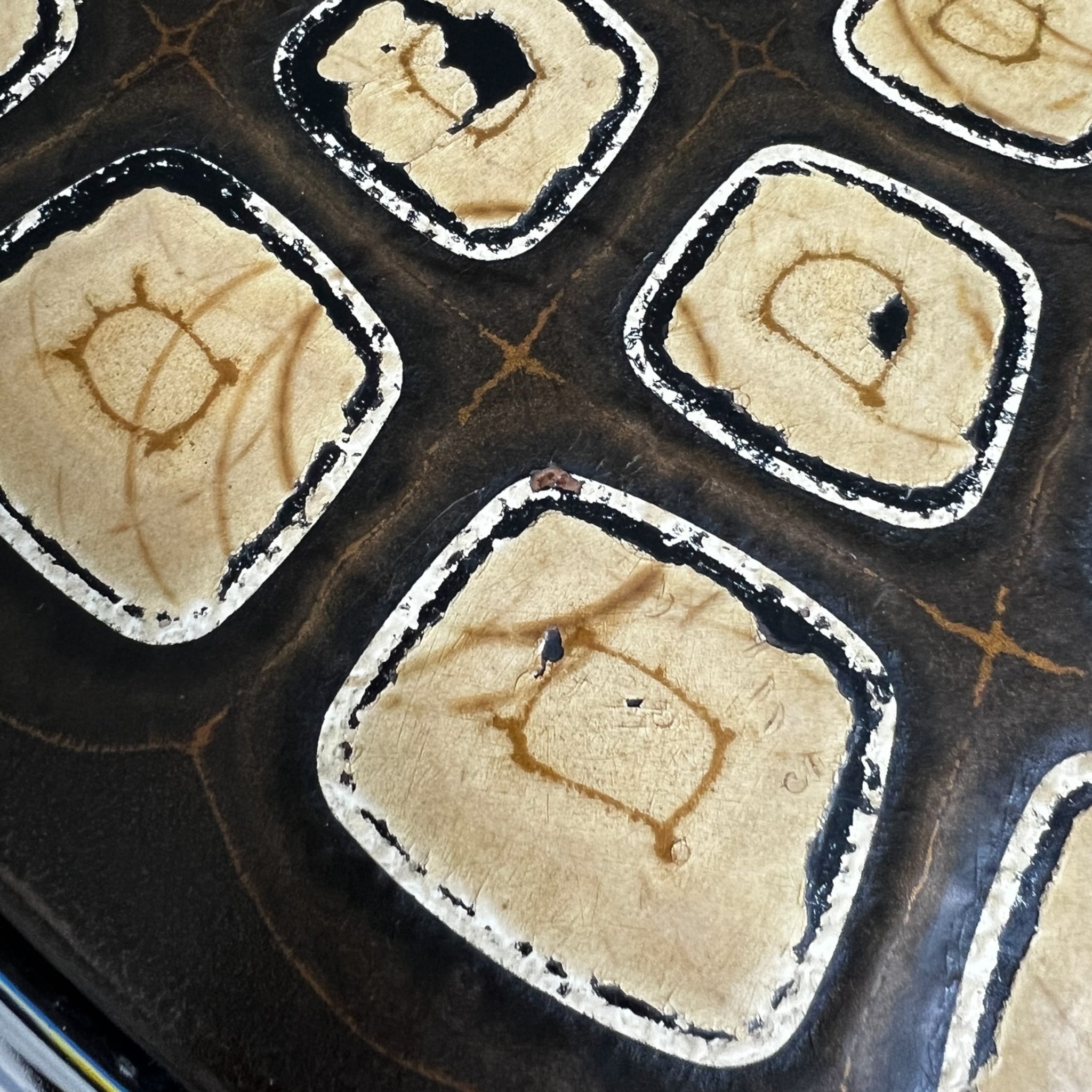 Vintage
UK
tortoise
tea table
Table
Side table
Occasional table
mandala
Entry table
Coffee table
Chrome
1970s
leather-like tortoise shell design
mandala design
geometric
geometric design
patterned table top
groovy
chrome table austin