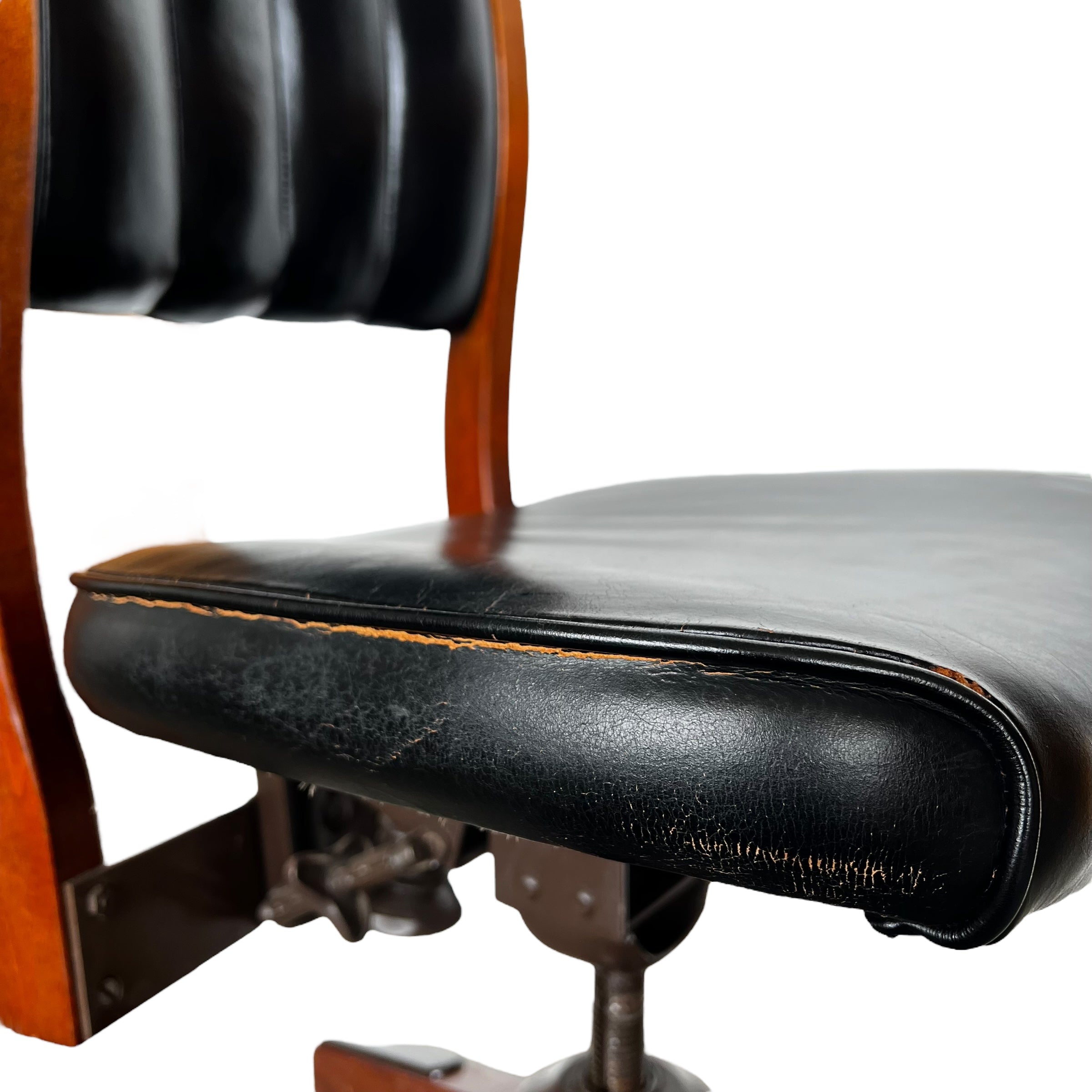 wood
Office chair
leather
Home
Gunlocke
Chair
Black
50s
chairs
swivel chair
desk chair
rolling chair
black leather
Mid century