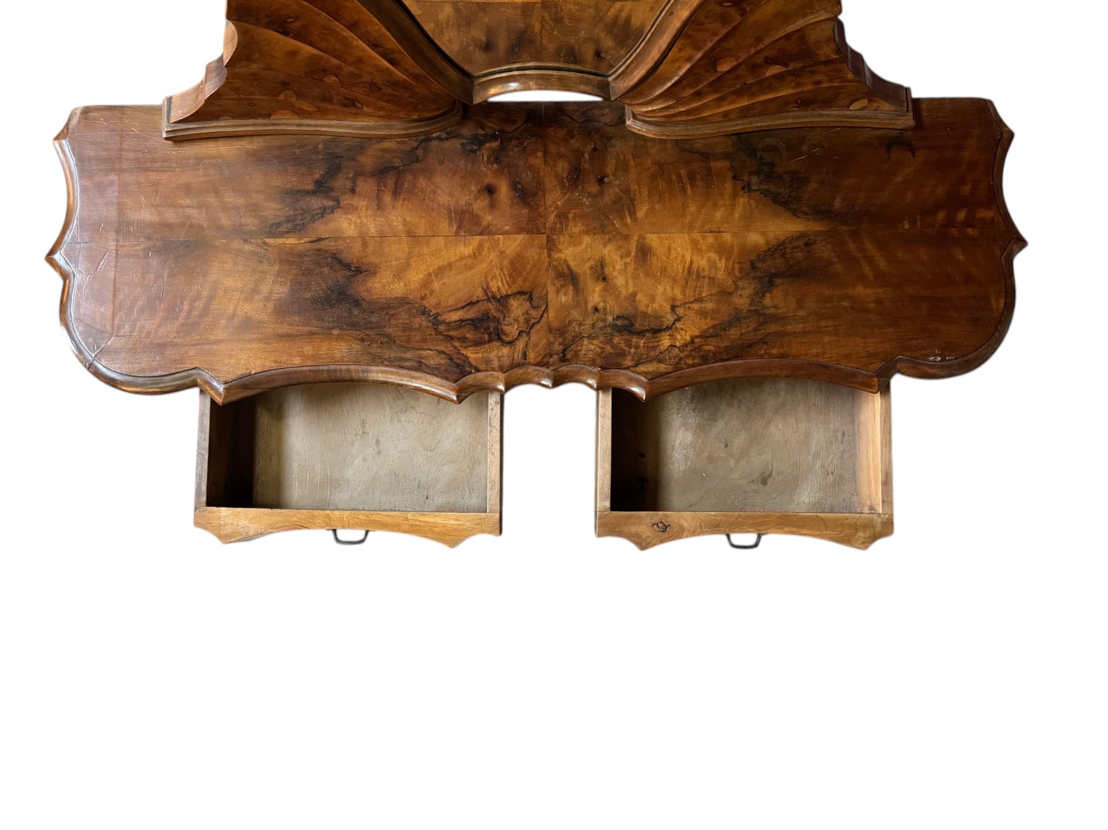 wood
Walnut
Vanity
Mobilificio Bertero
Mirror
italian
Home
dressing table
console
burl wood
bedroom
Art Deco
1940s
1930s
Italian Art Deco Vanity attributed to Mobilificio Bertero
Italian Art Deco Vanity
Art Deco Vanity
vintage vanity
vintage italian vanity