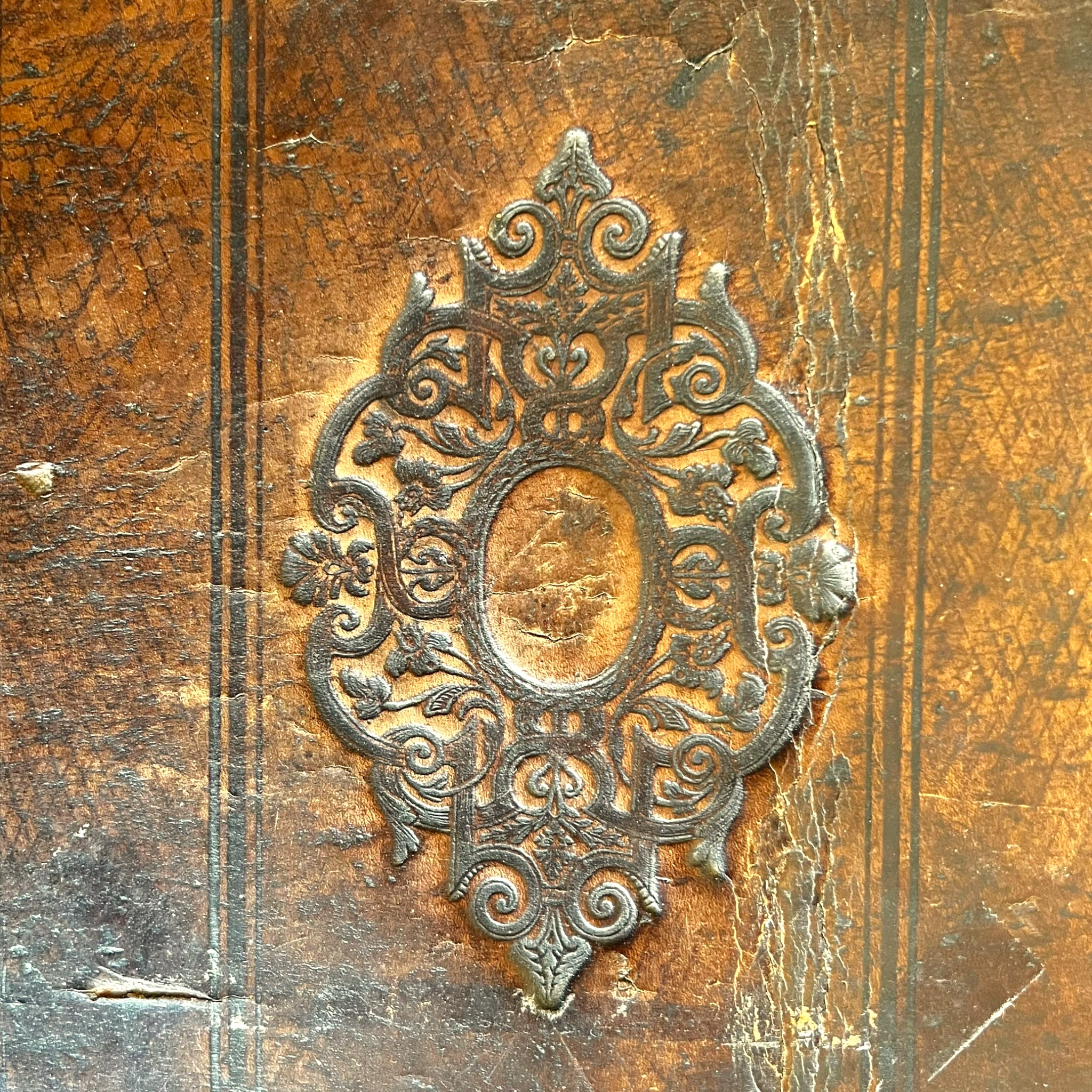 Netherlands
leather
illustrated
Home
Dutch
Decor
books
Book
Bible
Art
antique
18th century
religious
1700s
embossed
hand written