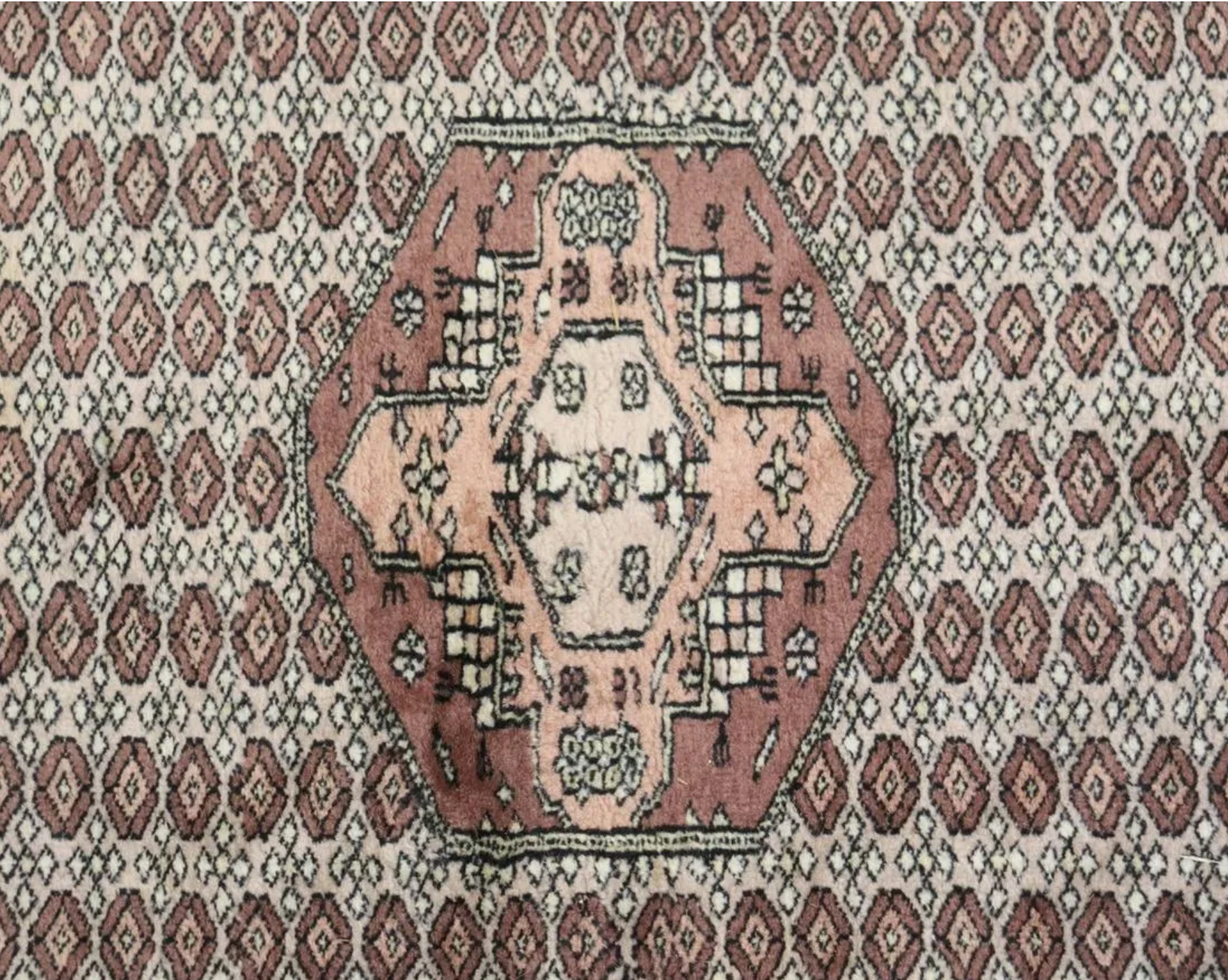 wool
rugs
Rug
Pakistan
living room
Karachi
Home
floor
bedroom