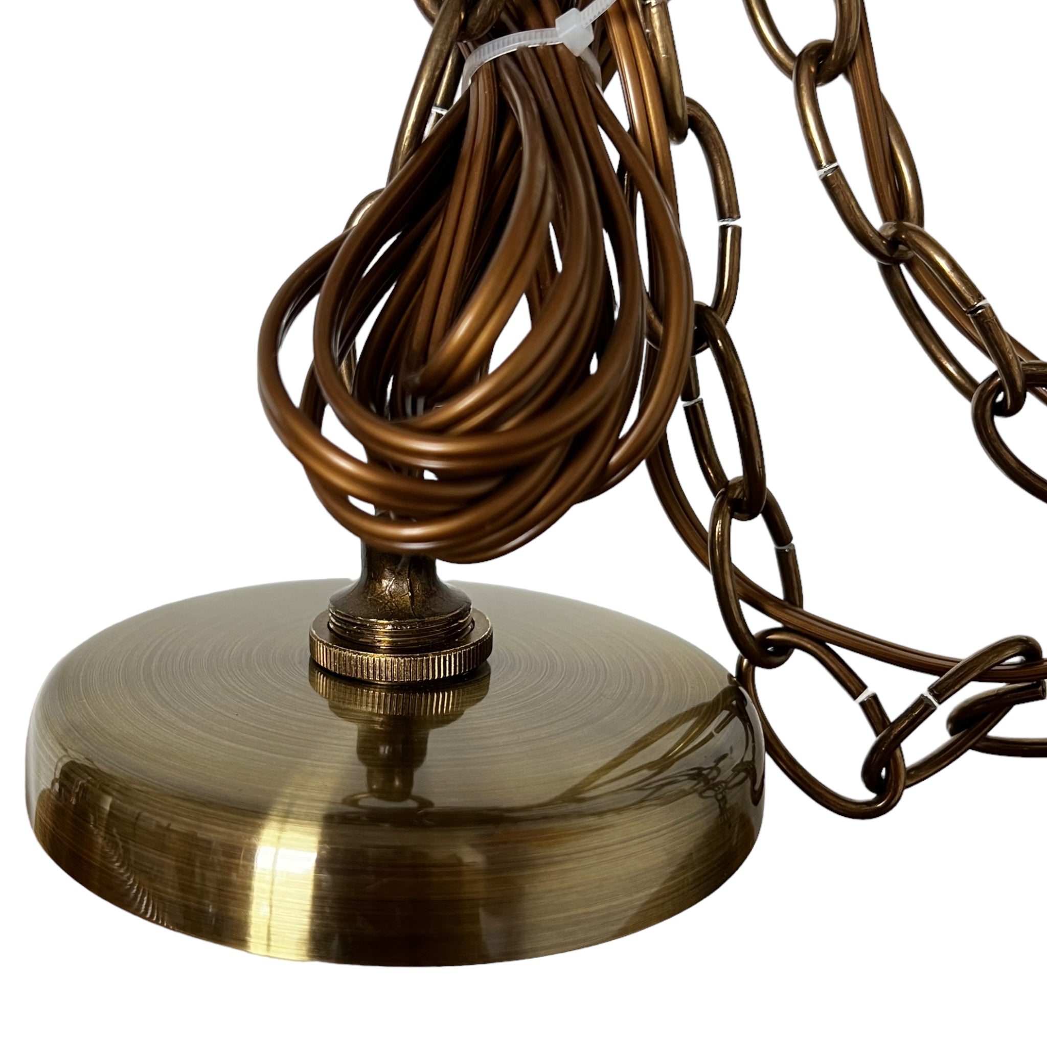 Vintage
Tropical
reed
rattan
patina
Overhead lighting
living room
Lighting
Lamp
italian
Home
dining room
chandelier
Brass
1960s
restored
textural
hanging lamp