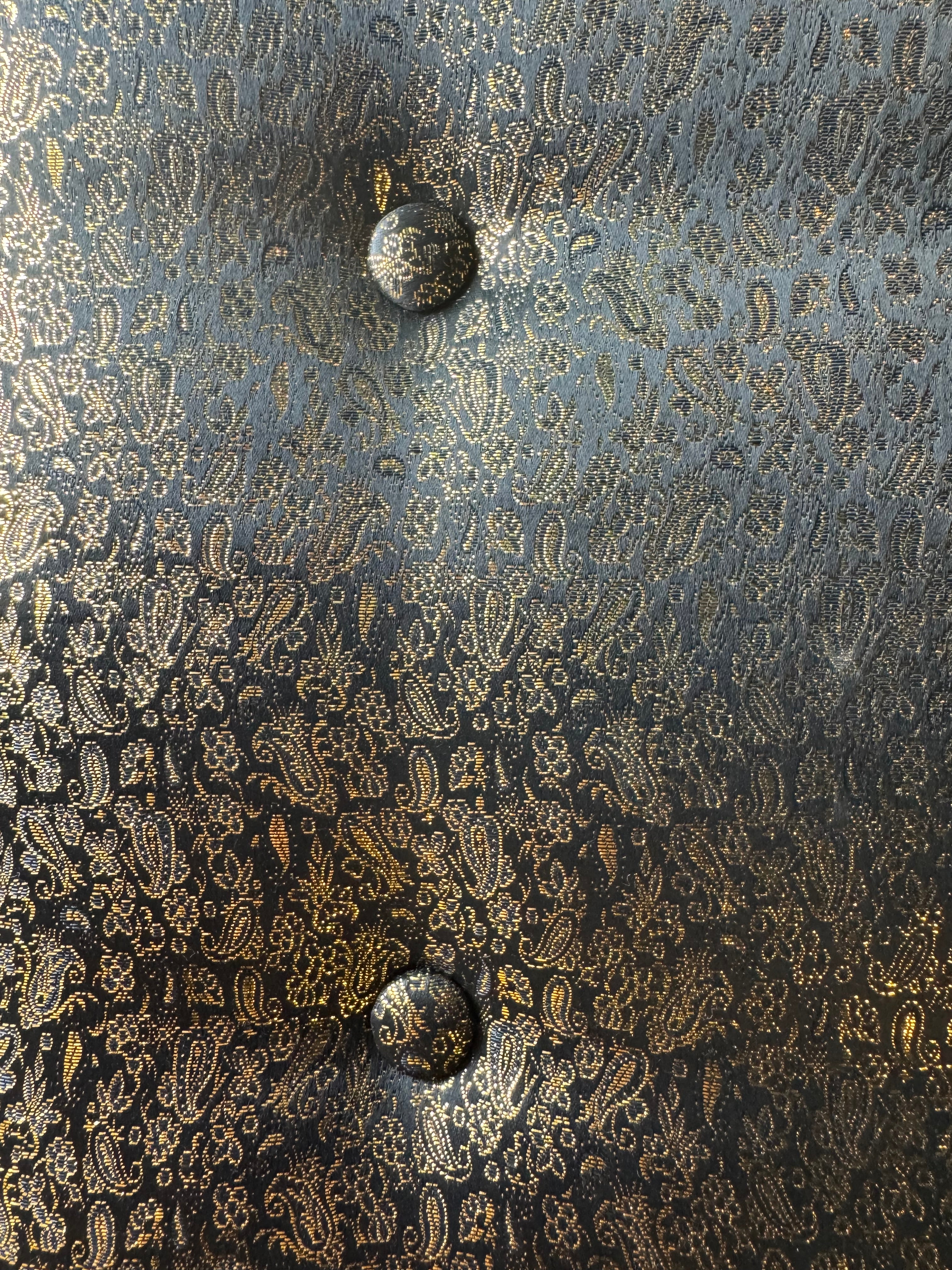 upholstered

Stool

small bench

silk

Postmodern

post modern

ottoman

living room

foot stool

fabric

black and gold

parson ottoman

small ottoman

rolling ottoman

rolling foot stool

rolling stool

vintage rolling parson stool

postmodern otttoman

postmodern foot stool

black silk ottoman

80's Postmodern Parsons Style Upholstered Ottoman