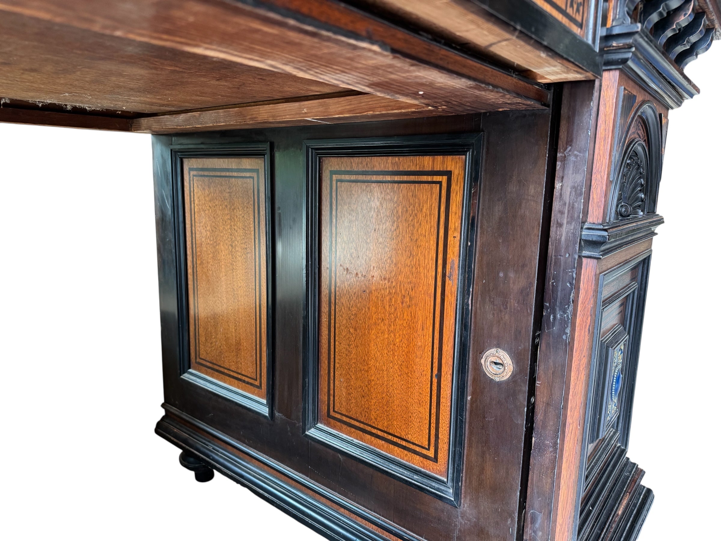 Writing desk
Antique
Victorian
19th-century
English
Walnut
Parcel-ebonized
Construction & Craftsmanship:

Dovetail joints
Handcrafted
Solid wood
Plank construction
Joinery
Construction details
Traditional woodworking
