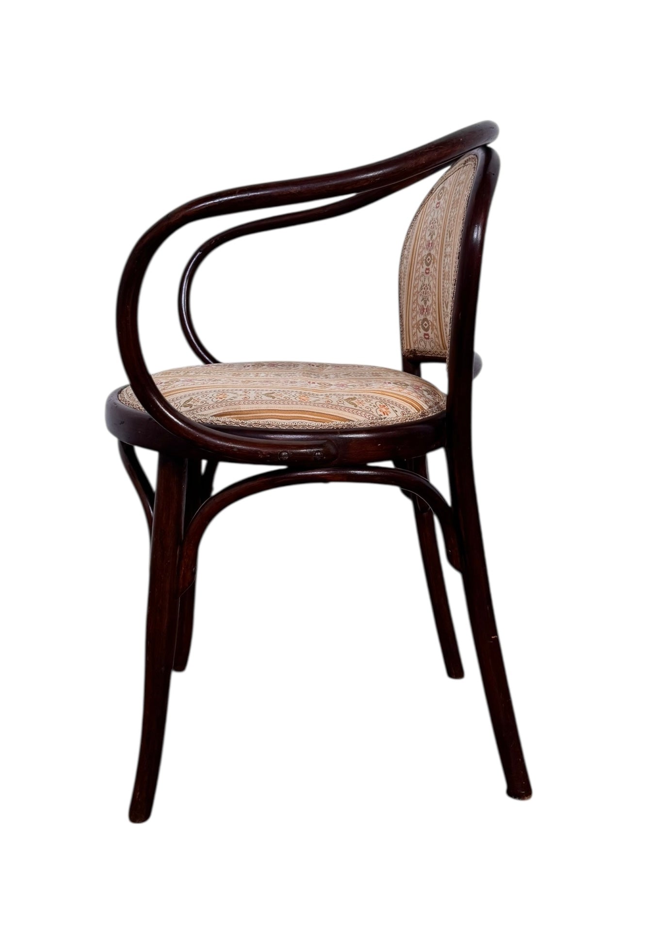 Bentwood & Upholstered chairs with looping arms, backrest rail and under-seat supports with steam-bending beechwood
