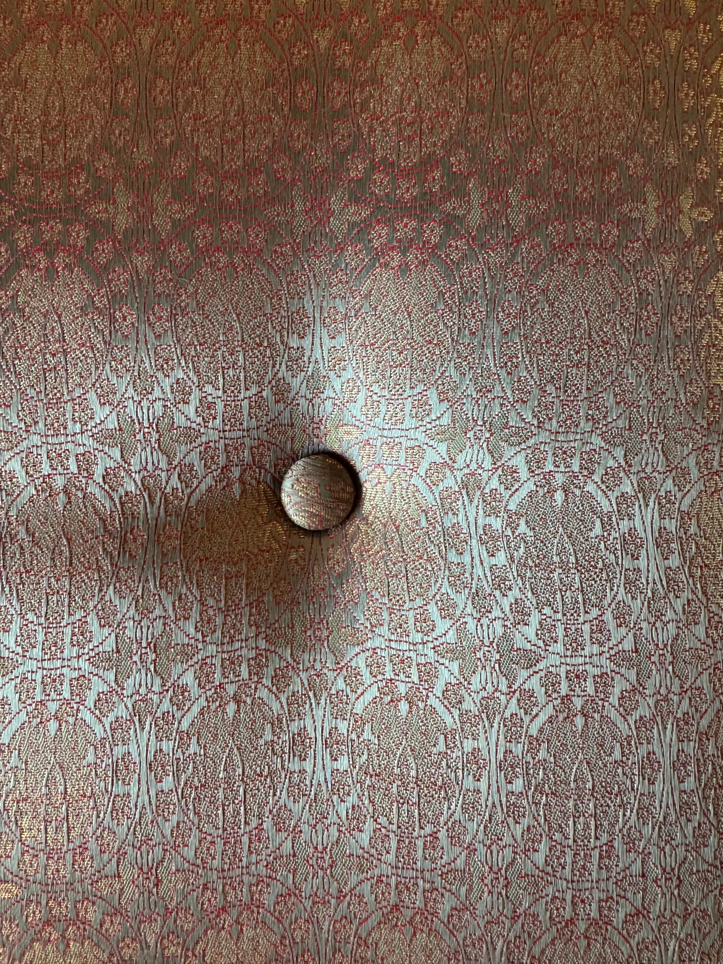 Vintage

upholstered

Stool

silk

pink

ottoman

mid century modern

Mid century

foot stool

flowers

fabric

bench

1960s

Pink Parson Ottoman

Parson Ottoman

Silk Pink Parson Ottoman

pink silk ottoman

silk stool

vintage stool austin

vintage ottoman