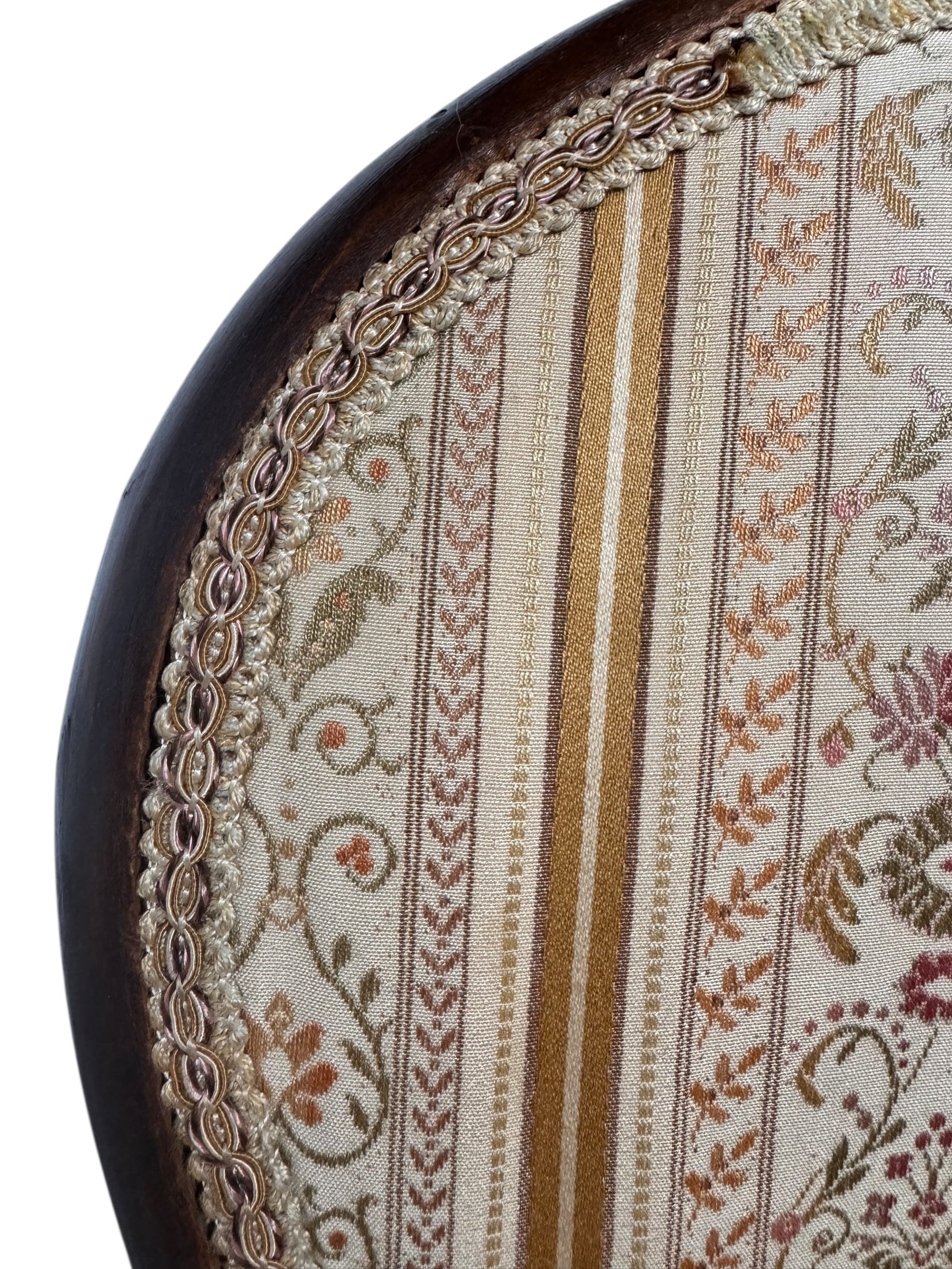 Bentwood & Upholstered chairs with looping arms, backrest rail and under-seat supports with steam-bending beechwood