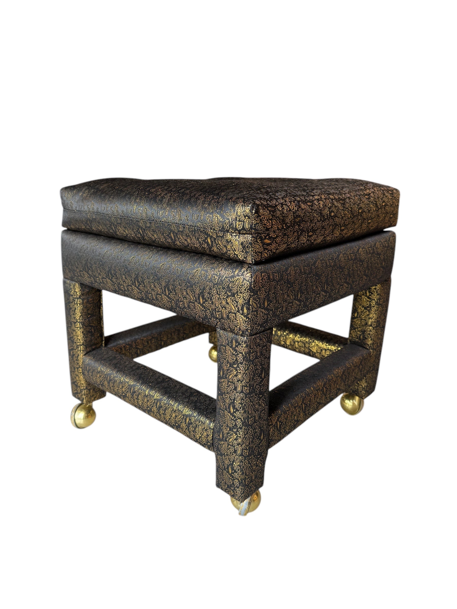 upholstered

Stool

small bench

silk

Postmodern

post modern

ottoman

living room

foot stool

fabric

black and gold

parson ottoman

small ottoman

rolling ottoman

rolling foot stool

rolling stool

vintage rolling parson stool

postmodern otttoman

postmodern foot stool

black silk ottoman

80's Postmodern Parsons Style Upholstered Ottoman