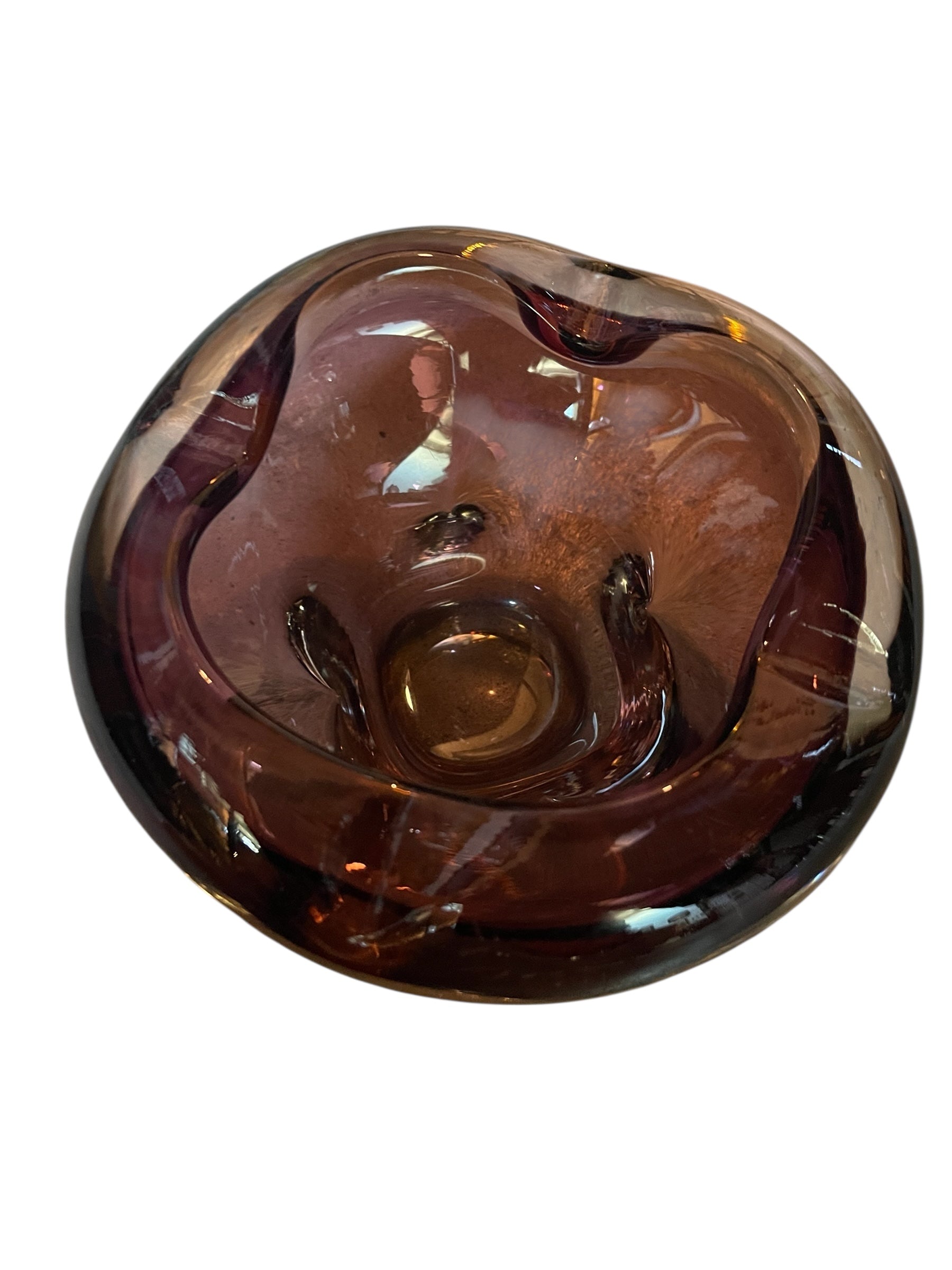 Amethyst Murano glass ashtray in a petal shape with indentions, a vintage design object.