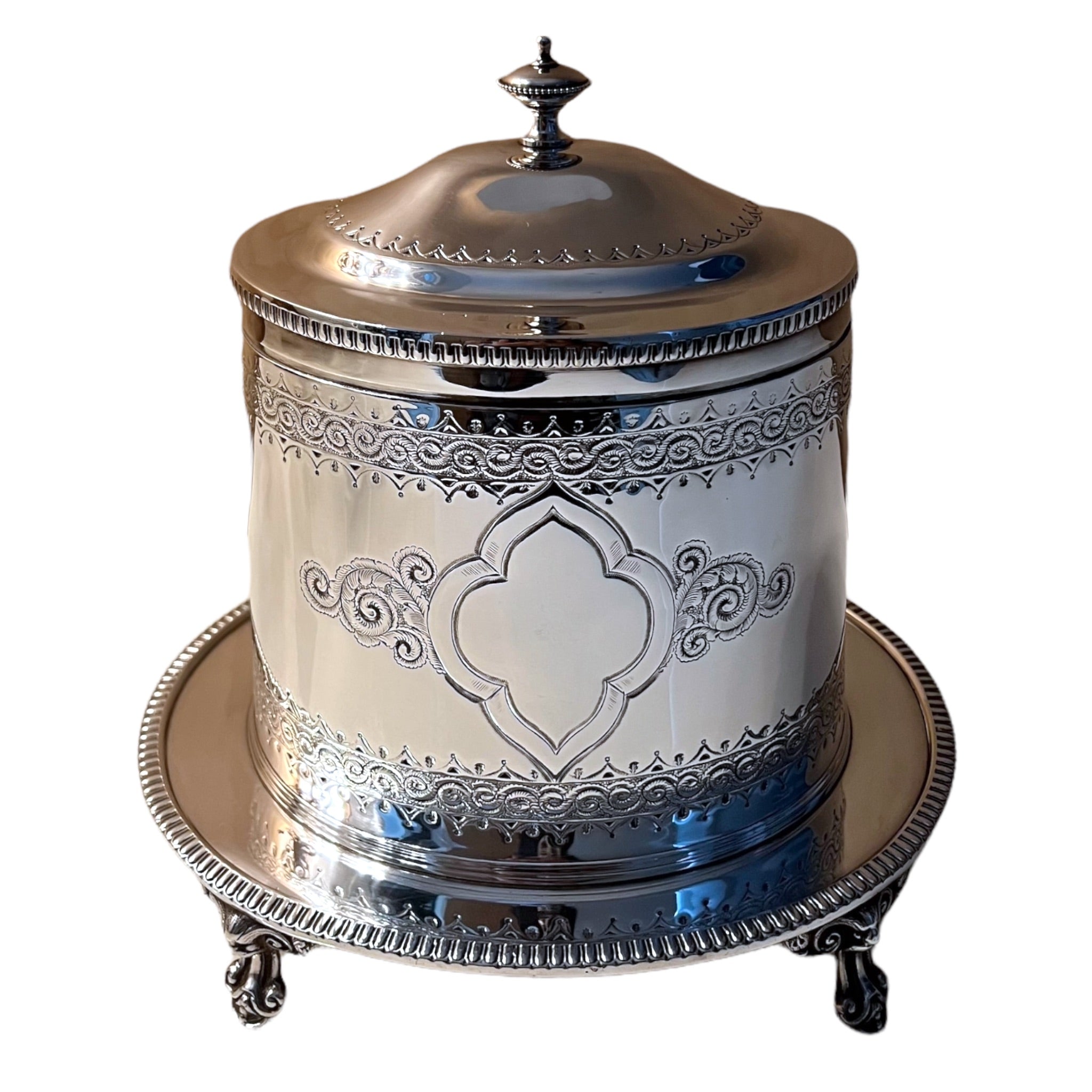 tableware

Table Top

sterling silver

Silver

metallic

Metal

gift idea

gift guide

England

serveware

serving

dinnerware

entertaining

19th century

John Round & Son Ltd.